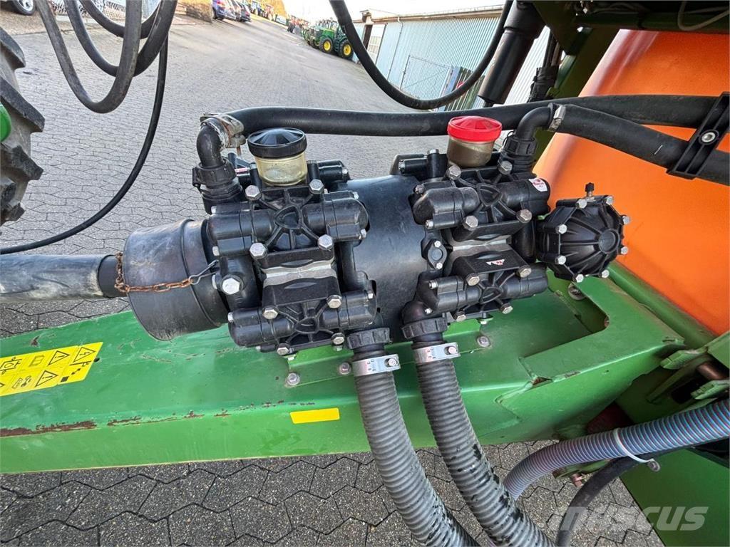 Amazone UX6200 Pulvérisateurs traînés