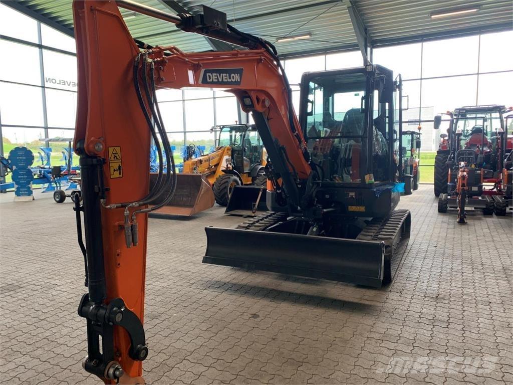 Develon DX63-7 Pelle sur chenilles