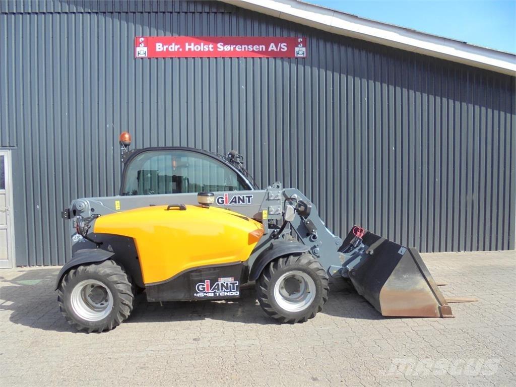 GiANT 4548TENDO Mini chargeuse