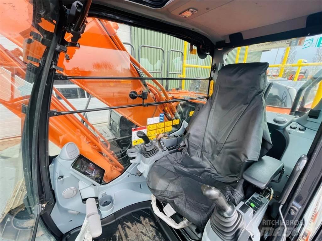 Hitachi ZX210LC-7 Pelle sur chenilles