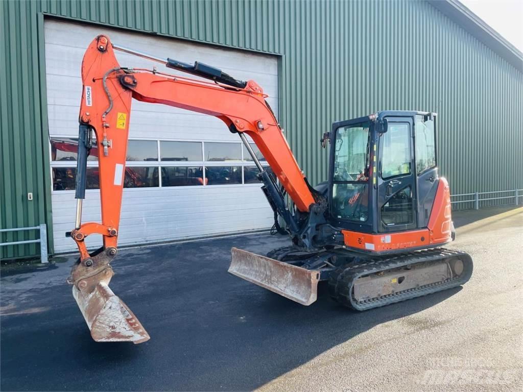 Hitachi ZX65USB-5A Pelle sur chenilles