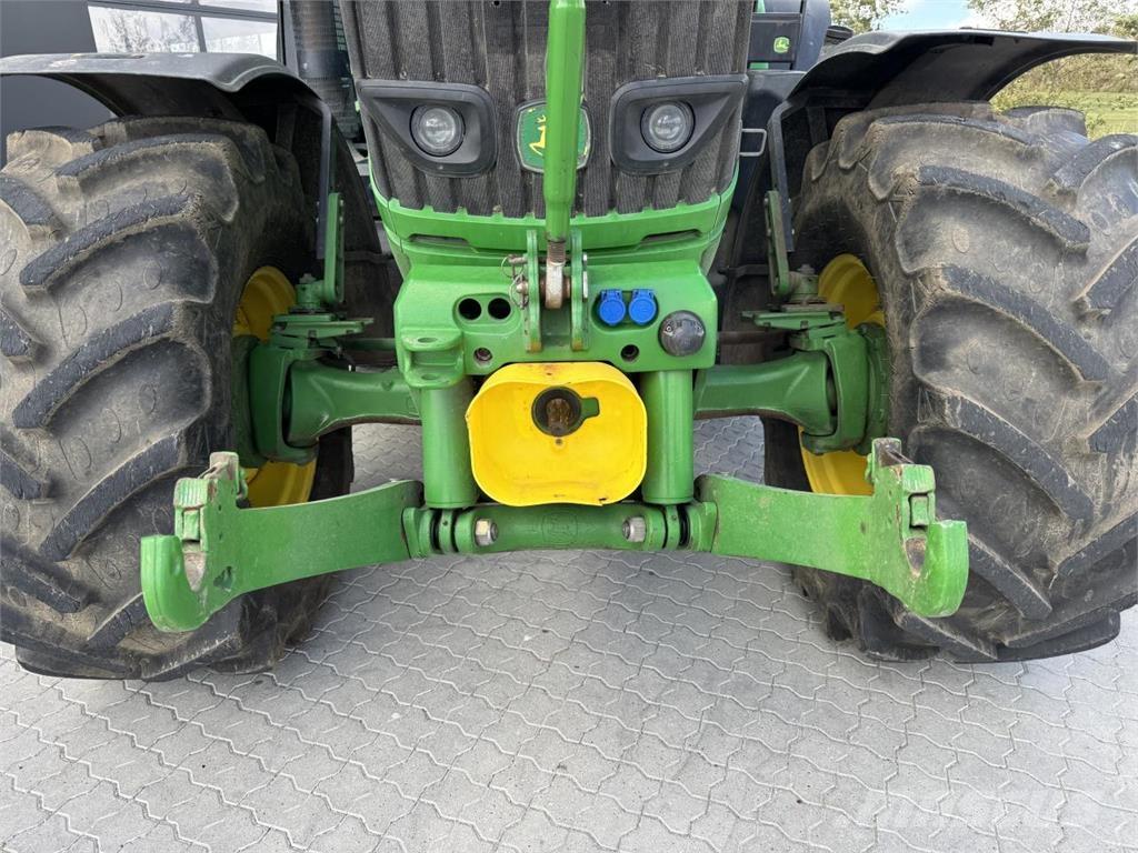 John Deere 6210R Tracteur