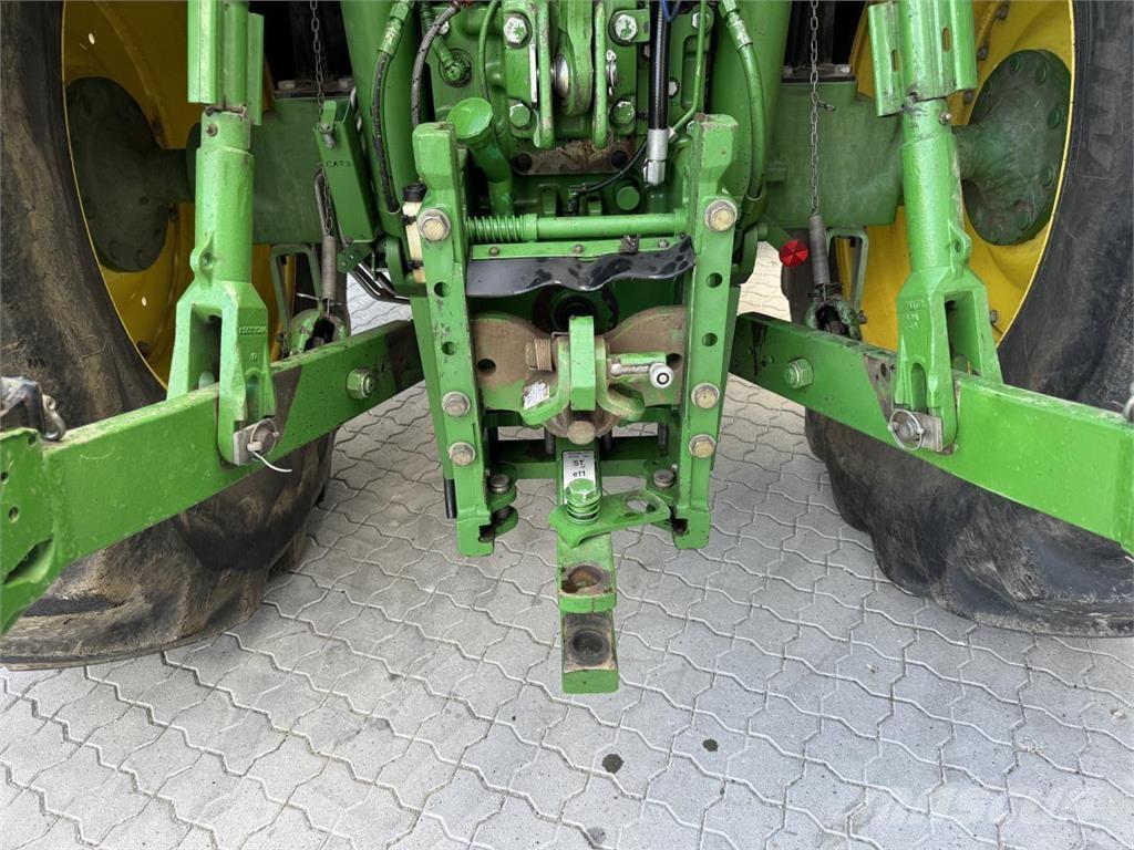 John Deere 6210R Tracteur