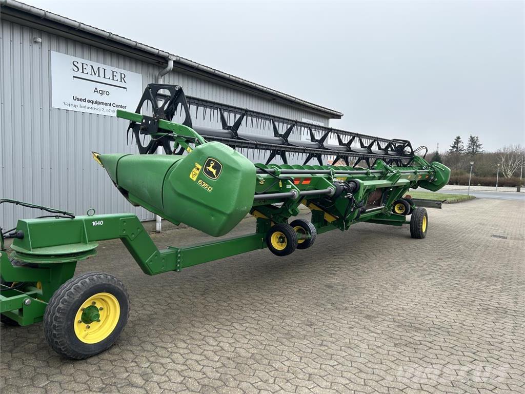 John Deere 635D Barre de coupe pour moissonneuse batteuse