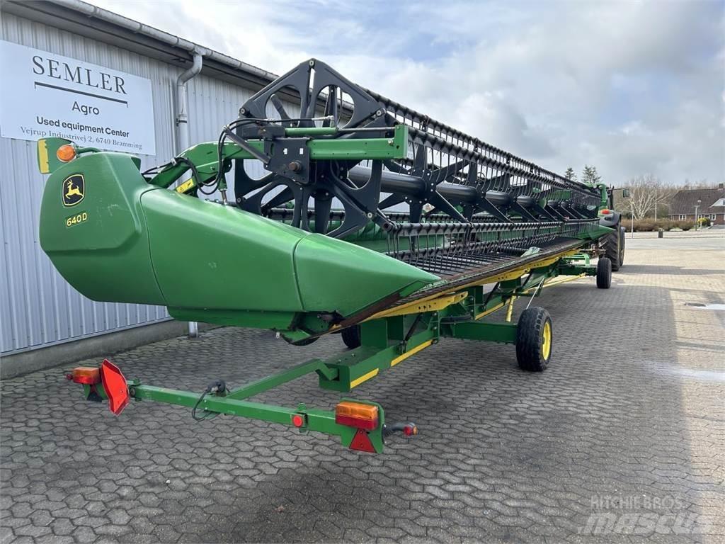 John Deere 640D Barre de coupe pour moissonneuse batteuse
