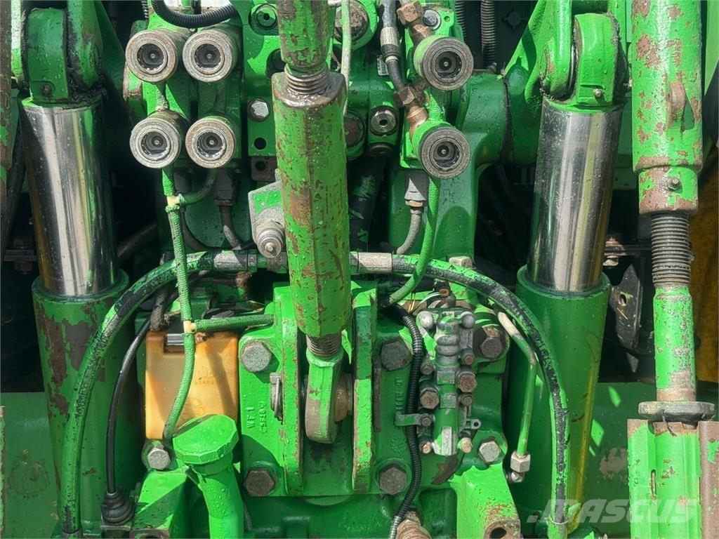 John Deere 6820 Tracteur