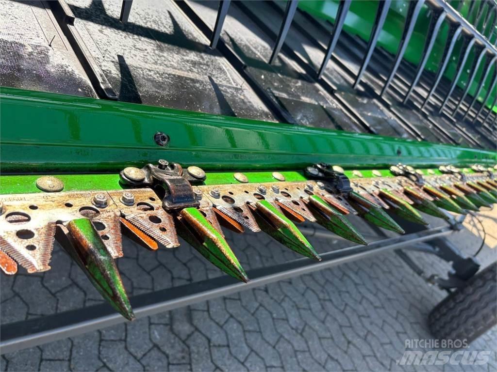 John Deere 735D Barre de coupe pour moissonneuse batteuse