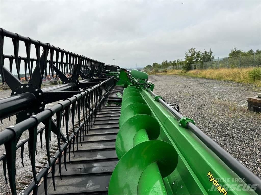 John Deere 740D Barre de coupe pour moissonneuse batteuse
