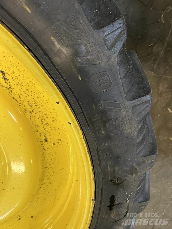 John Deere 740I Pulvérisateurs traînés