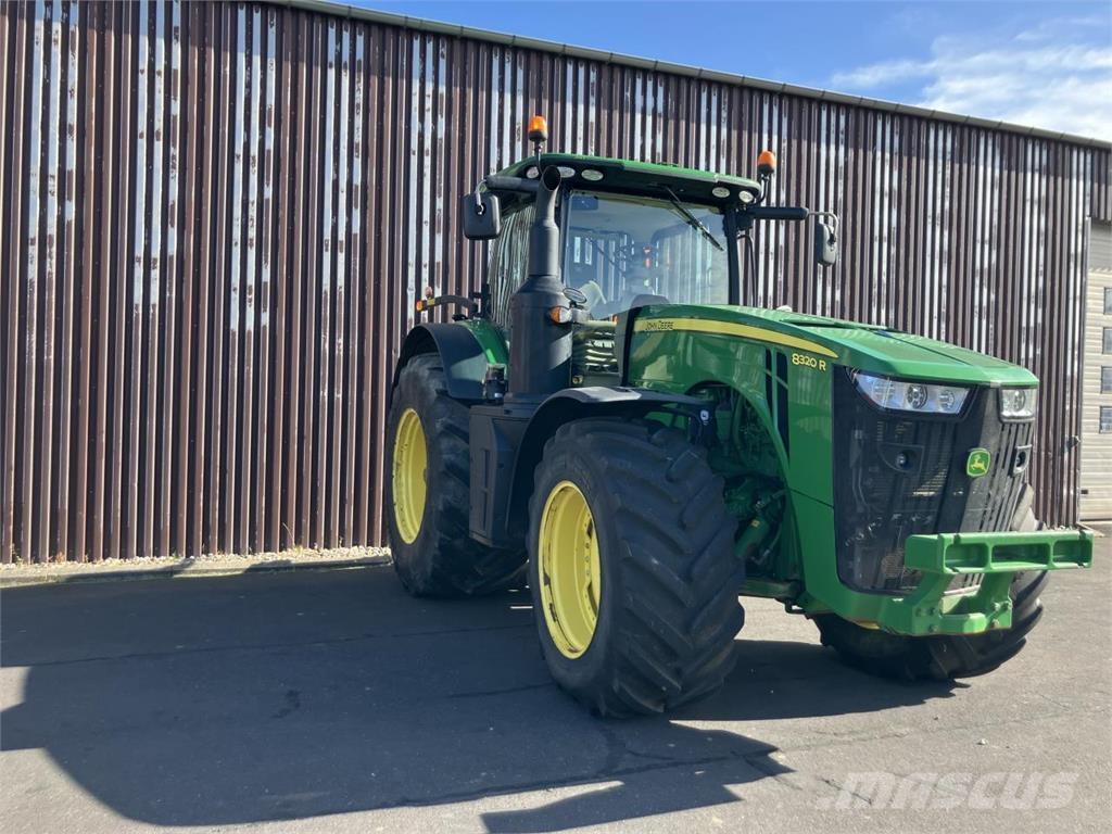 John Deere 8320R Tracteur
