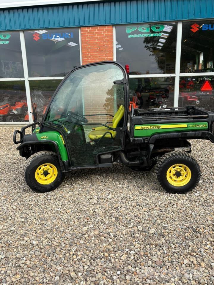 John Deere 855D Quad