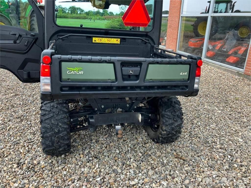 John Deere 865M Quad