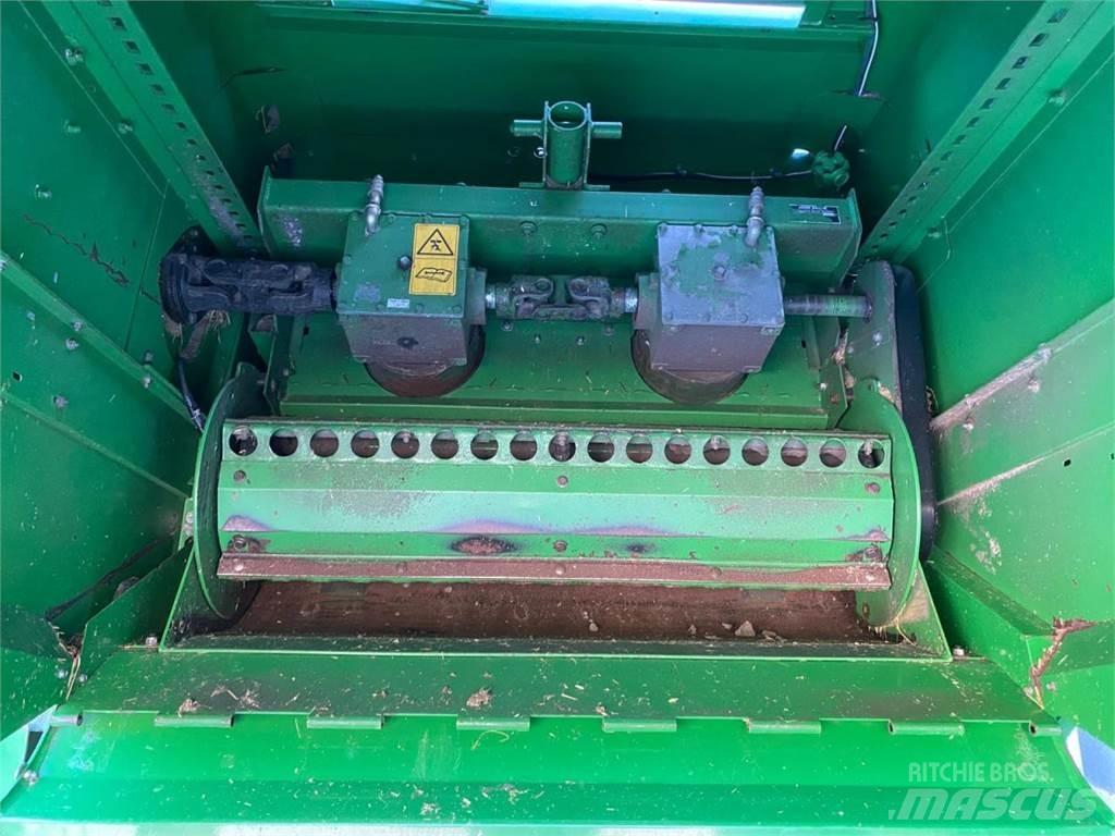 John Deere C670 Moissonneuse batteuse