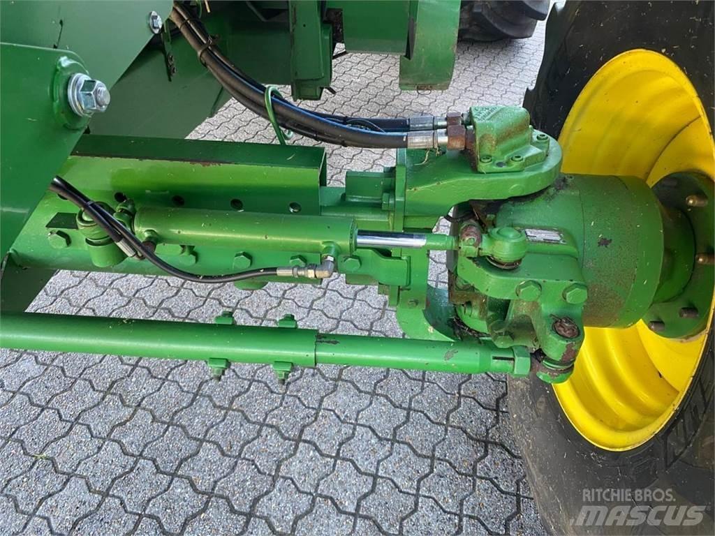 John Deere C670 Moissonneuse batteuse