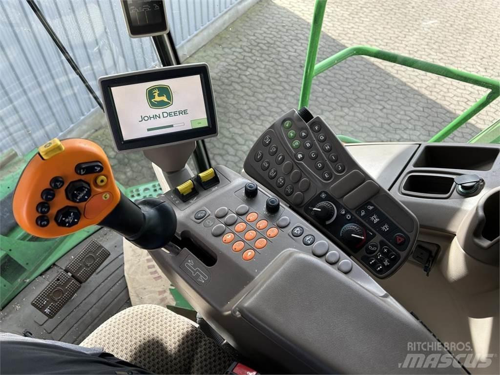 John Deere S690 Moissonneuse batteuse