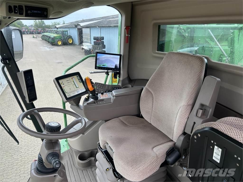 John Deere S690 Moissonneuse batteuse