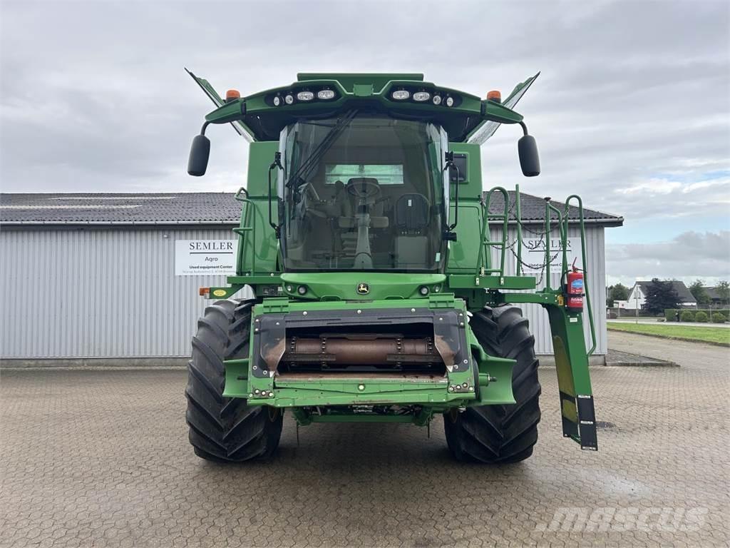 John Deere S690 Moissonneuse batteuse