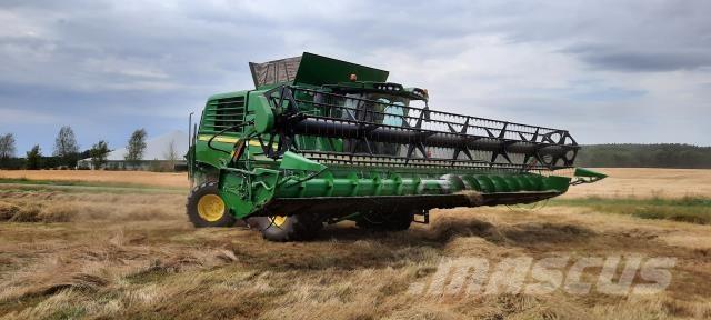 John Deere T660 Moissonneuse batteuse