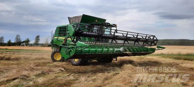 John Deere T660 Moissonneuse batteuse