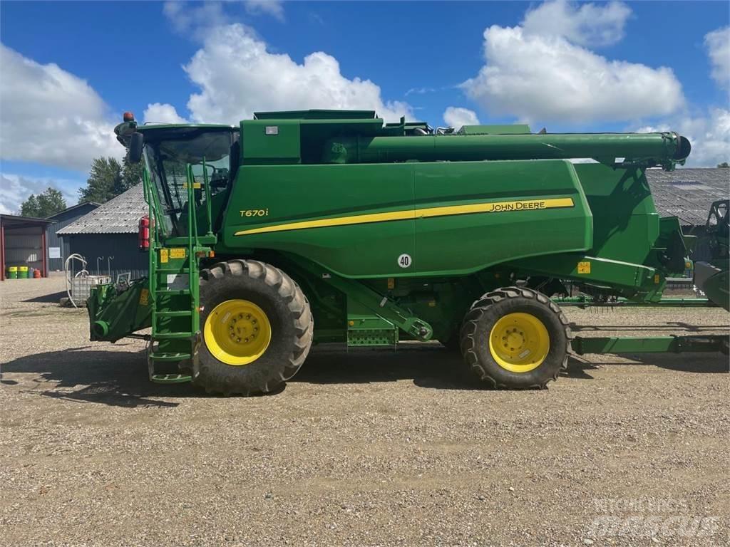John Deere T670I Moissonneuse batteuse