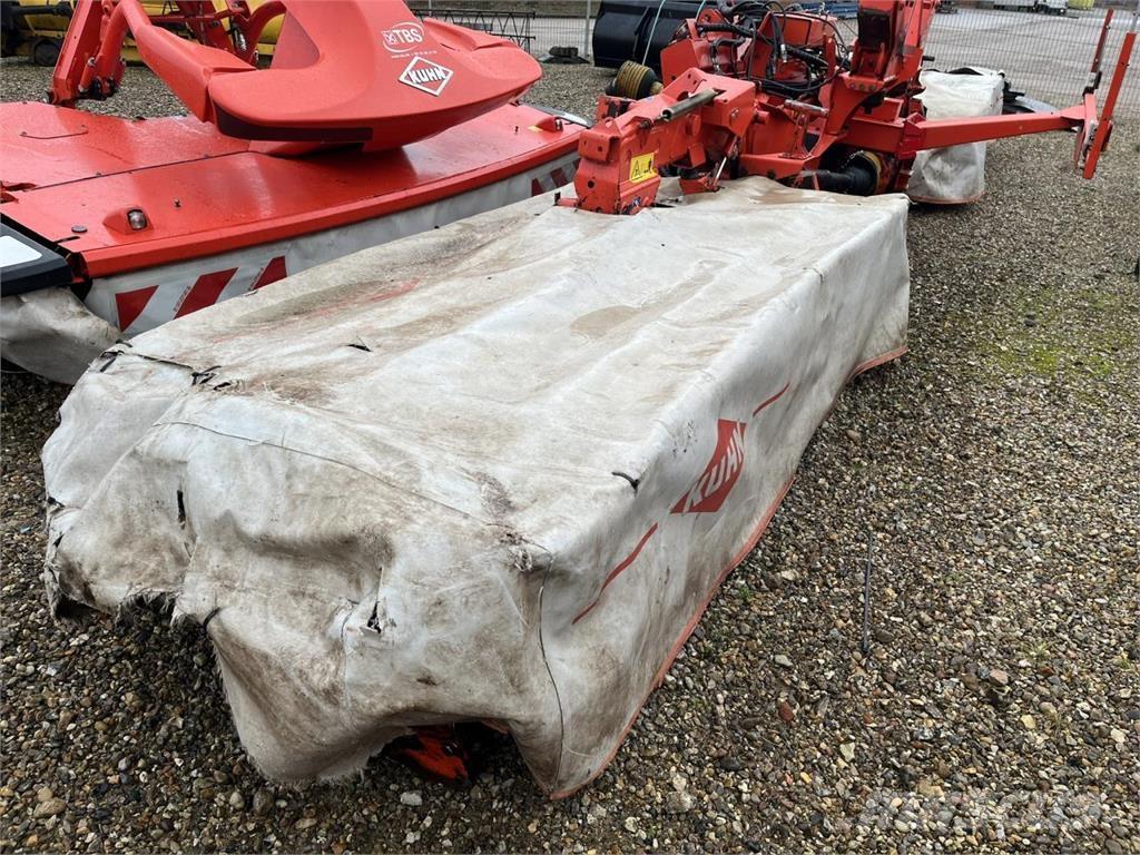 Kuhn GMD 883 Faucheuse andaineuse automotrice