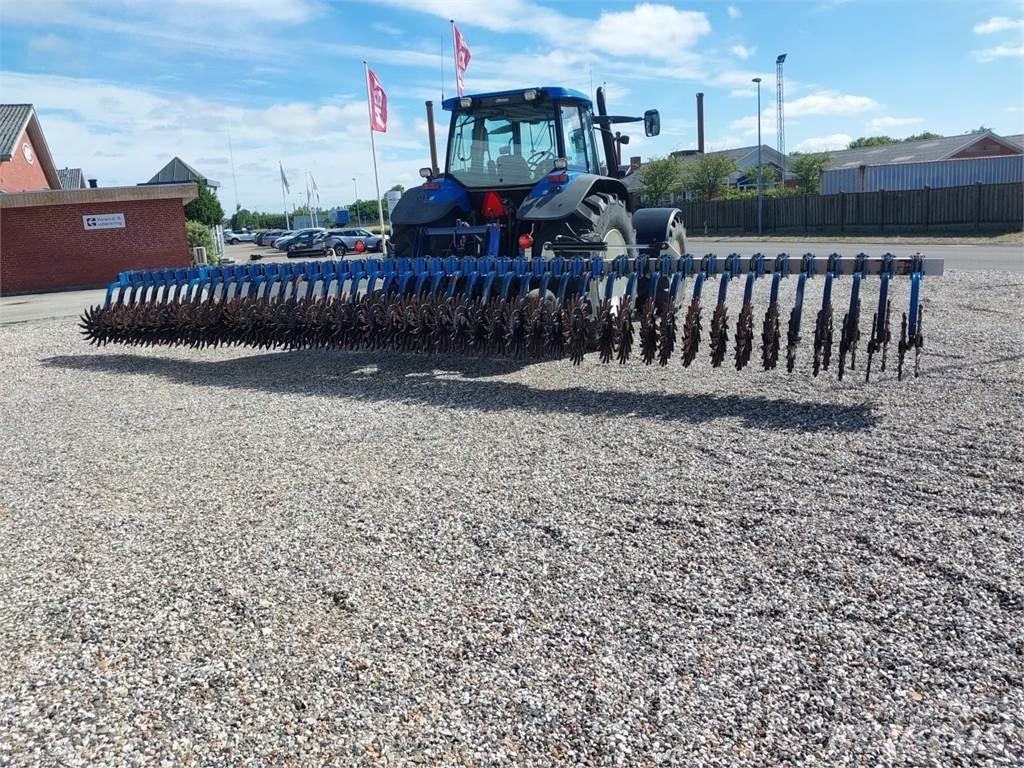 Martofte 9M Déchaumeur, cultivateur