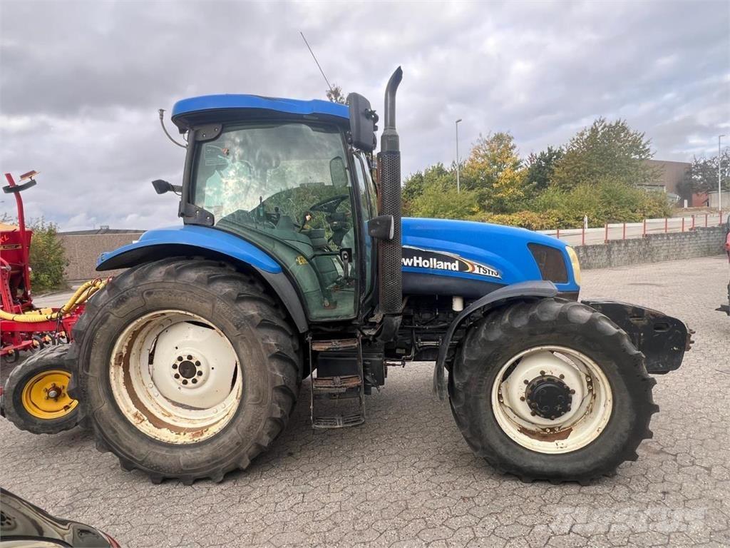 New Holland TS115A Tracteur