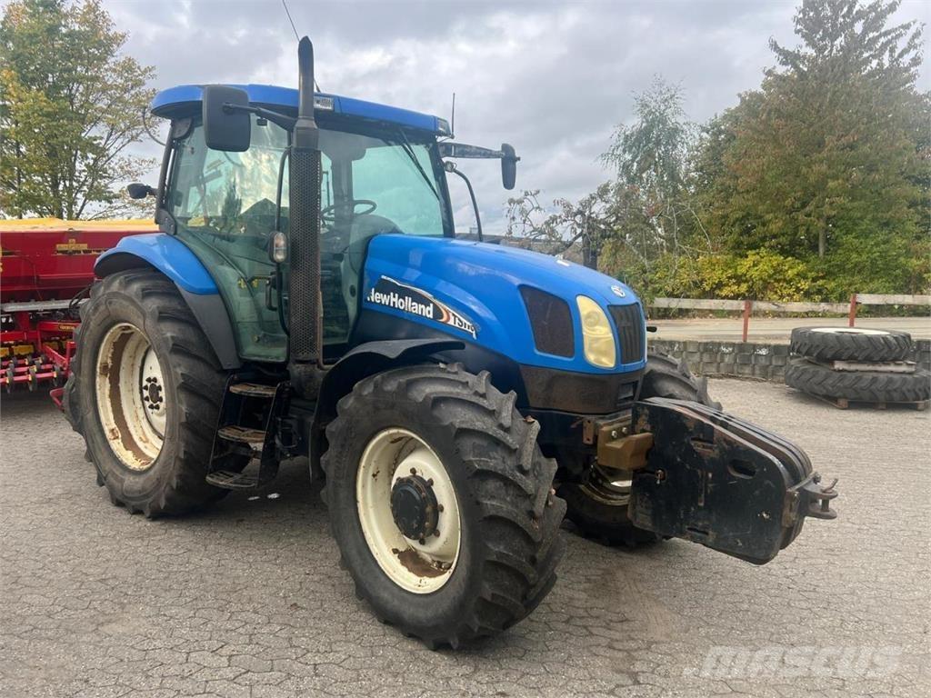New Holland TS115A Tracteur
