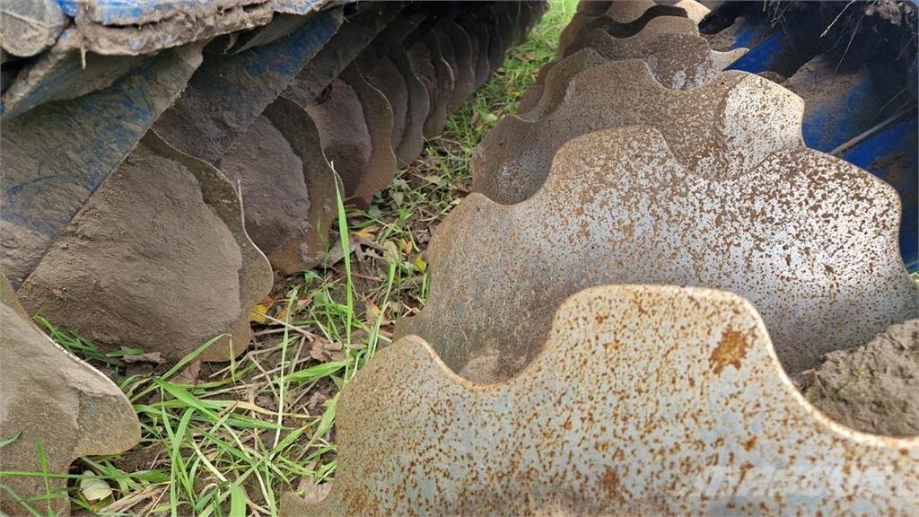 Rolmako U-693H Crover crop