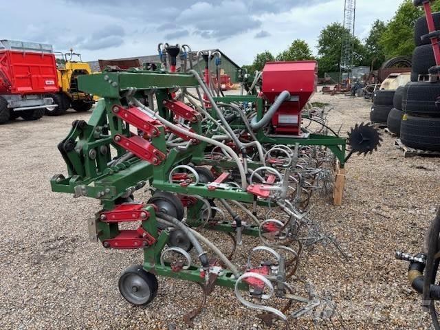 Thyregod TRV 12 Déchaumeur, cultivateur
