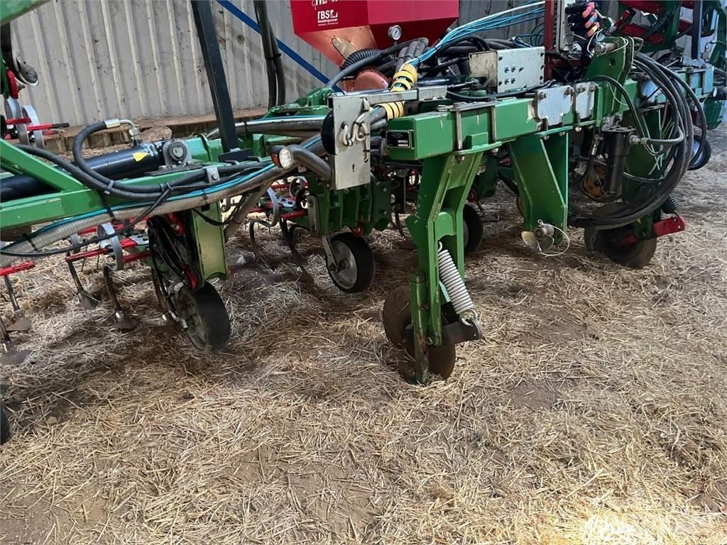 Thyregod TRV-12 Déchaumeur, cultivateur
