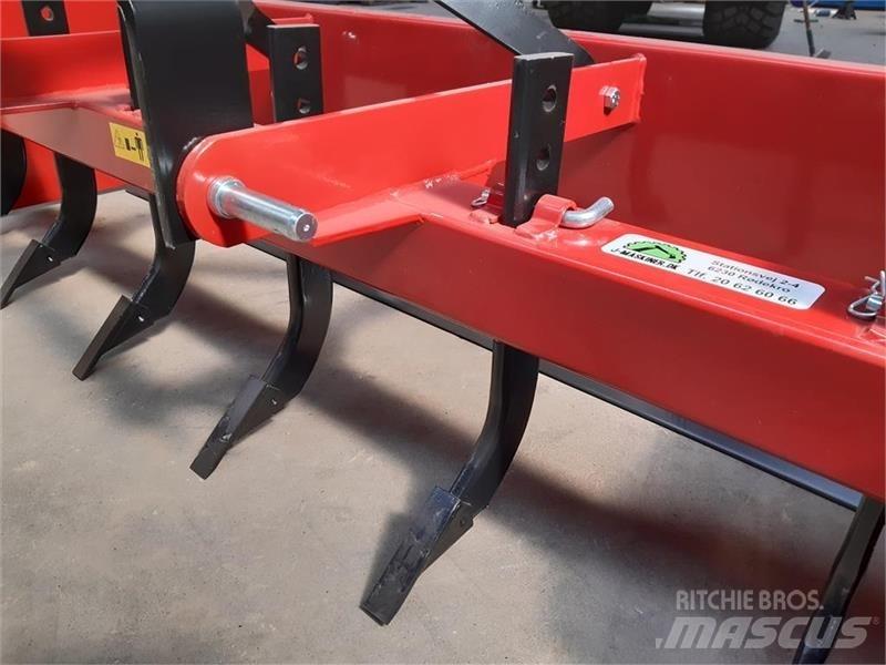 Dk-Tec  Autres équipements pour tracteur