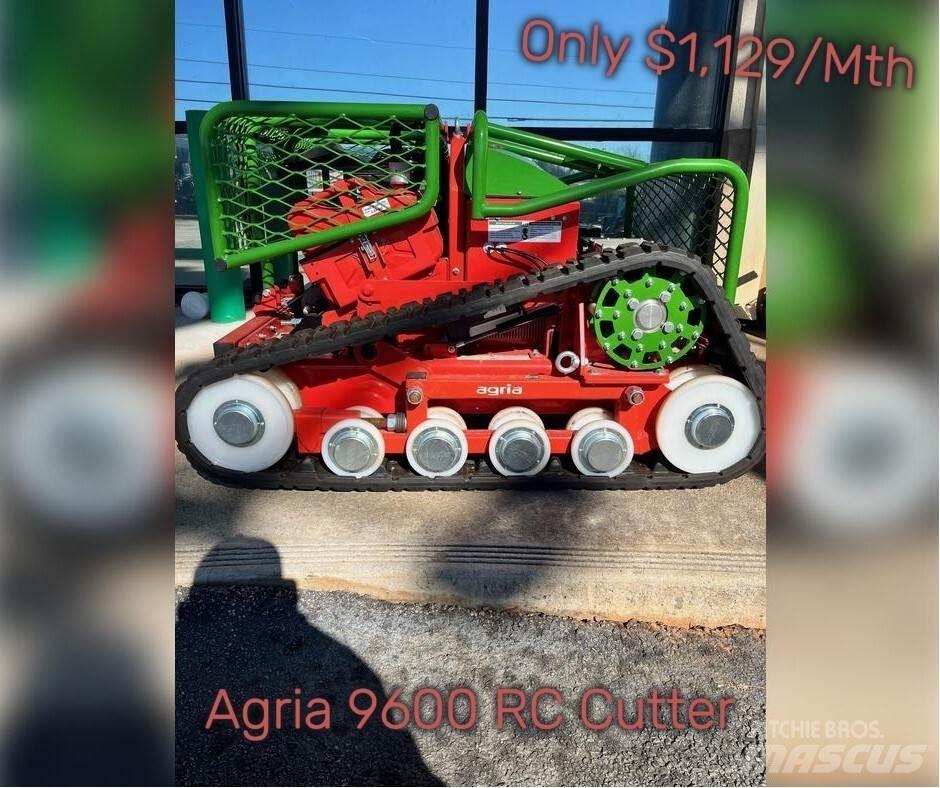 Agria 9600 Dérouleuse, pailleuse