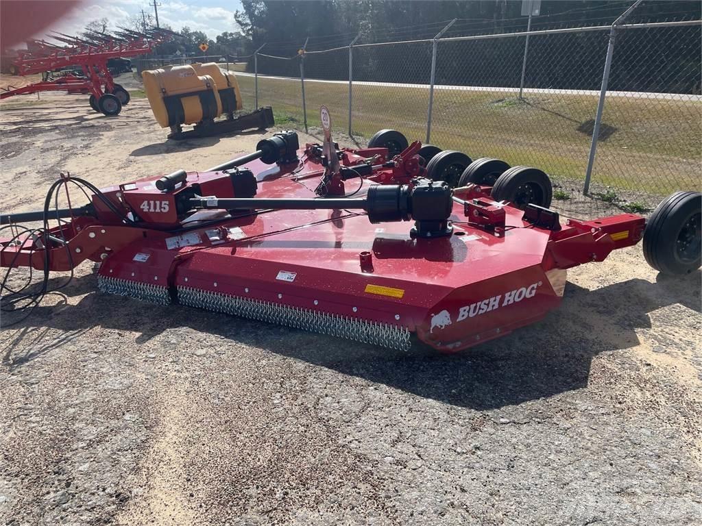 Bush Hog 4115R Dérouleuse, pailleuse