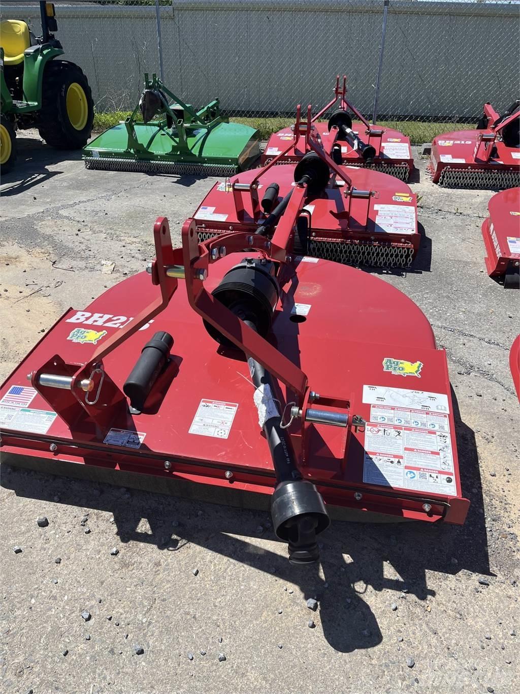 Bush Hog BH215 Dérouleuse, pailleuse