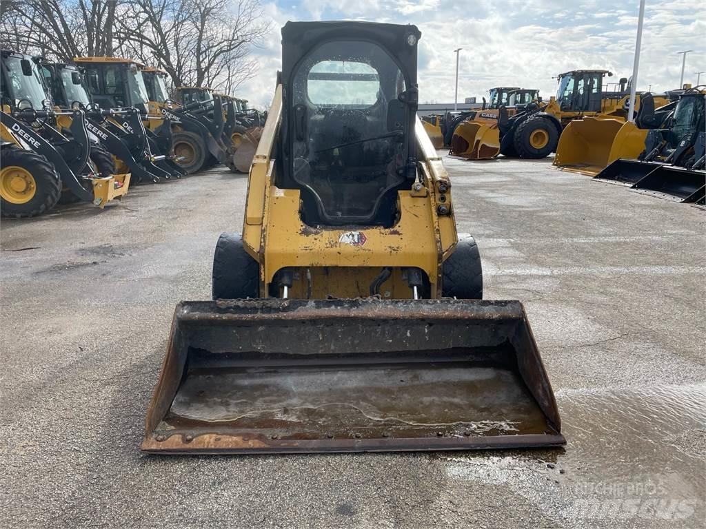 CAT 262D3 Chargeuse compacte