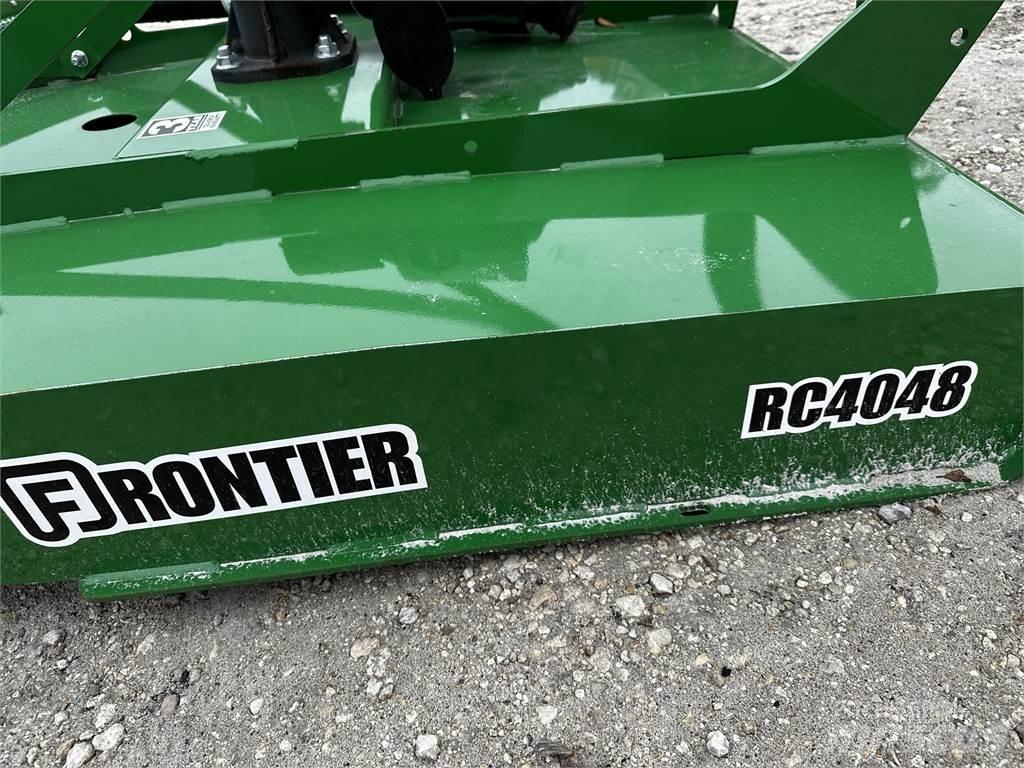 Frontier RC4048 Dérouleuse, pailleuse