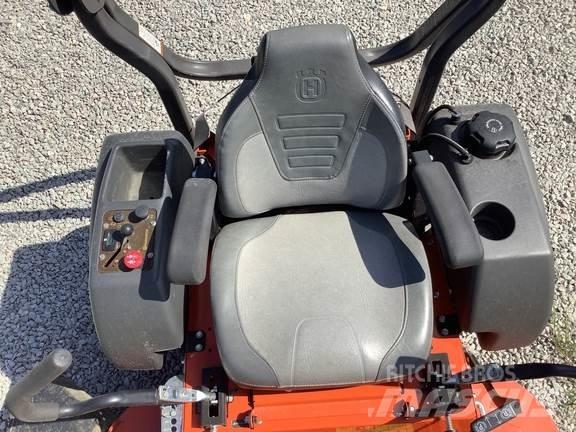 Husqvarna M-ZT Tondeuses à rayon de braquage zéro