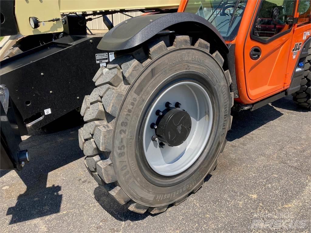 JLG 1055 Chariot télescopique
