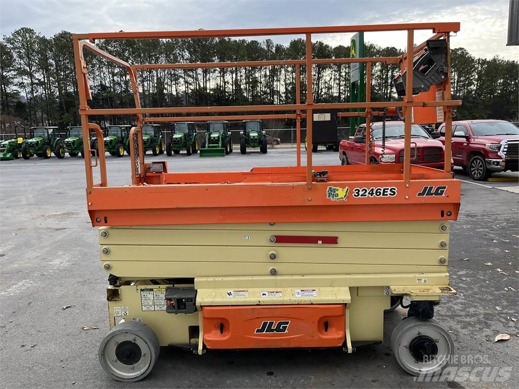 JLG 3246ES Autre grue