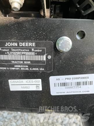 John Deere 1025R Micro tracteur