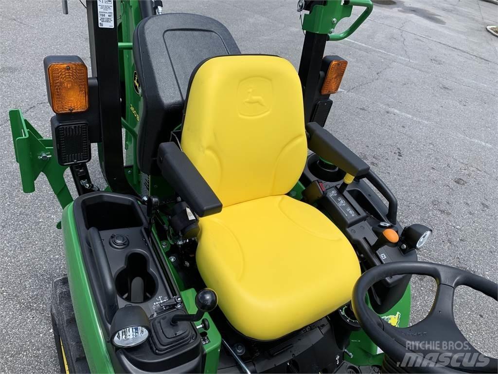 John Deere 2025R Micro tracteur