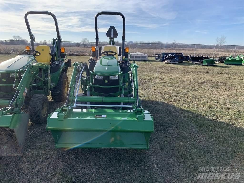 John Deere 2025R Micro tracteur