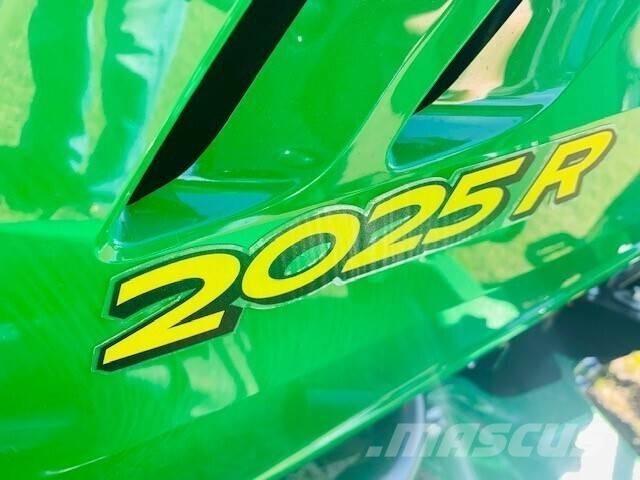 John Deere 2025R Micro tracteur