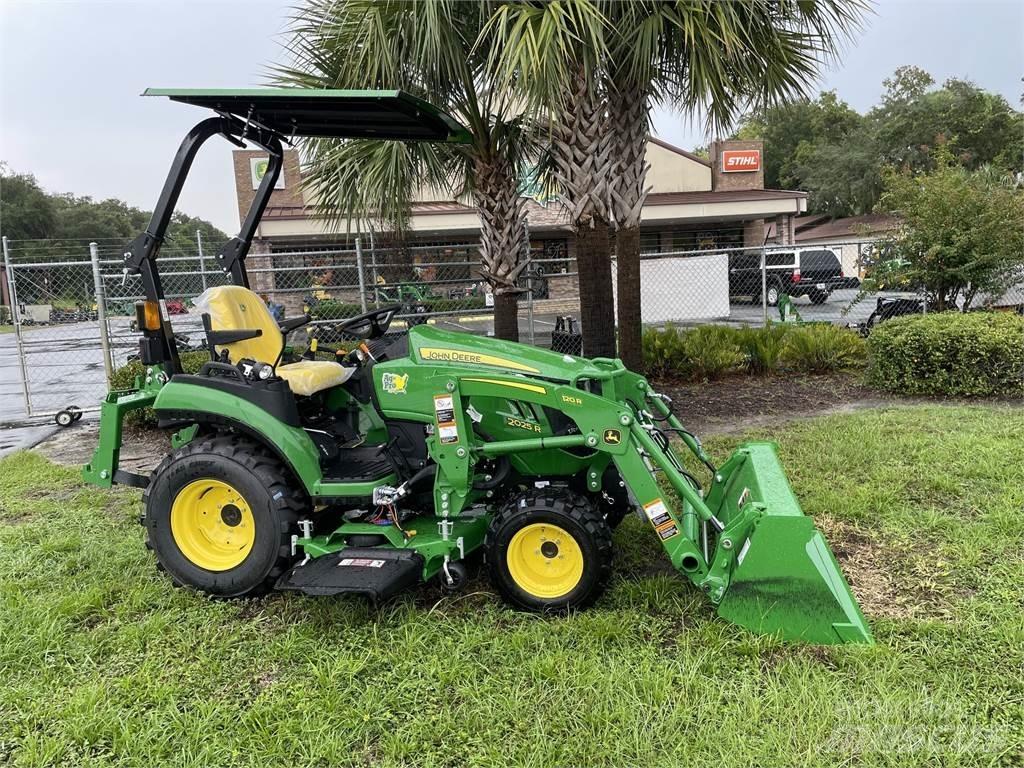 John Deere 2025R Micro tracteur
