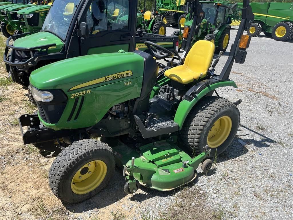 John Deere 2025R Micro tracteur