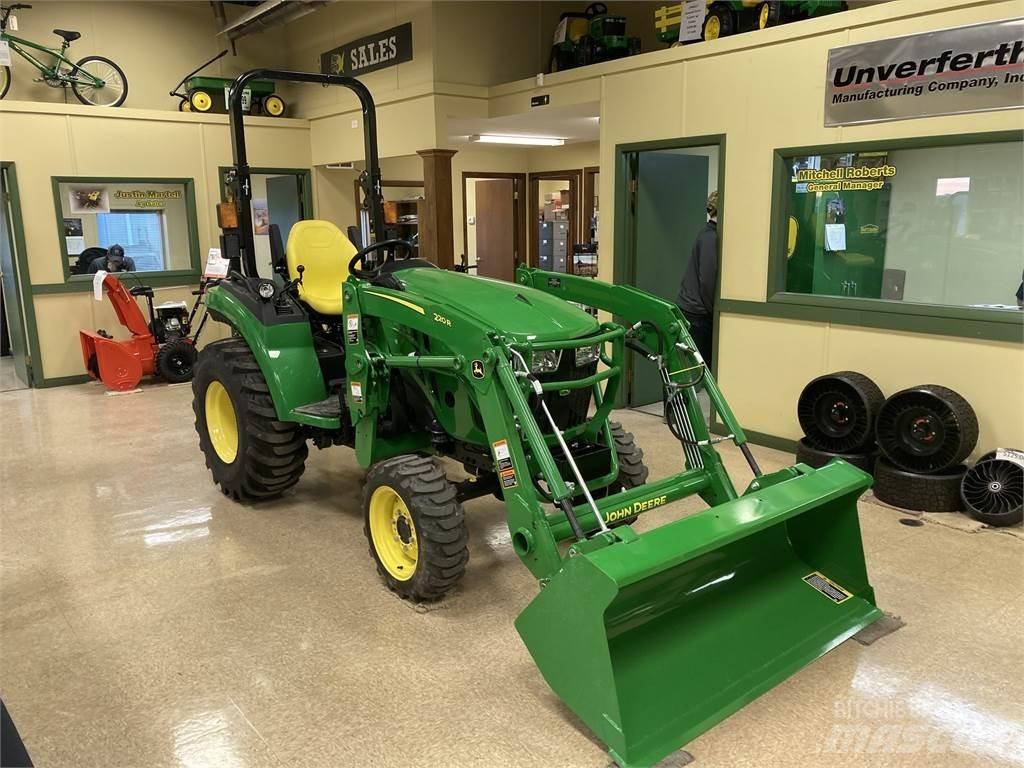 John Deere 2032R Micro tracteur