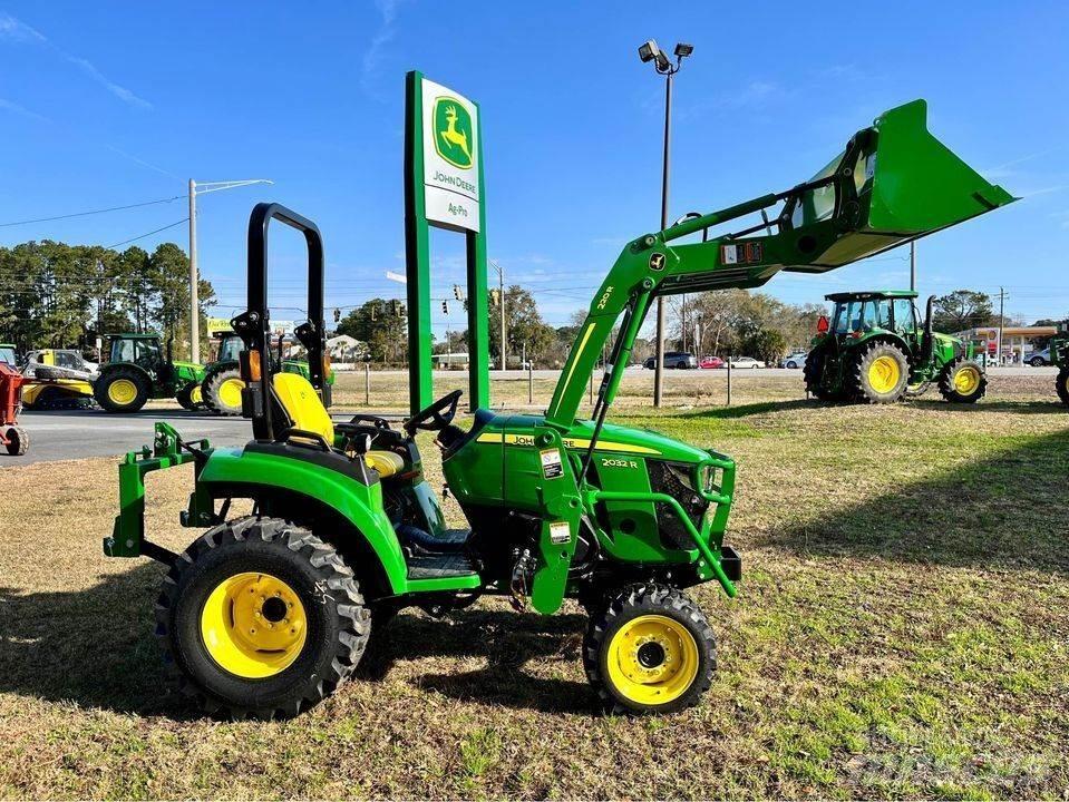 John Deere 2032R Micro tracteur