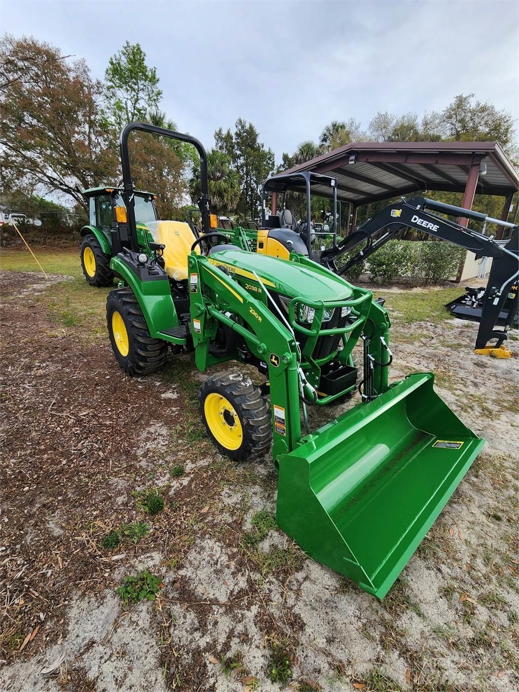 John Deere 2038R Micro tracteur