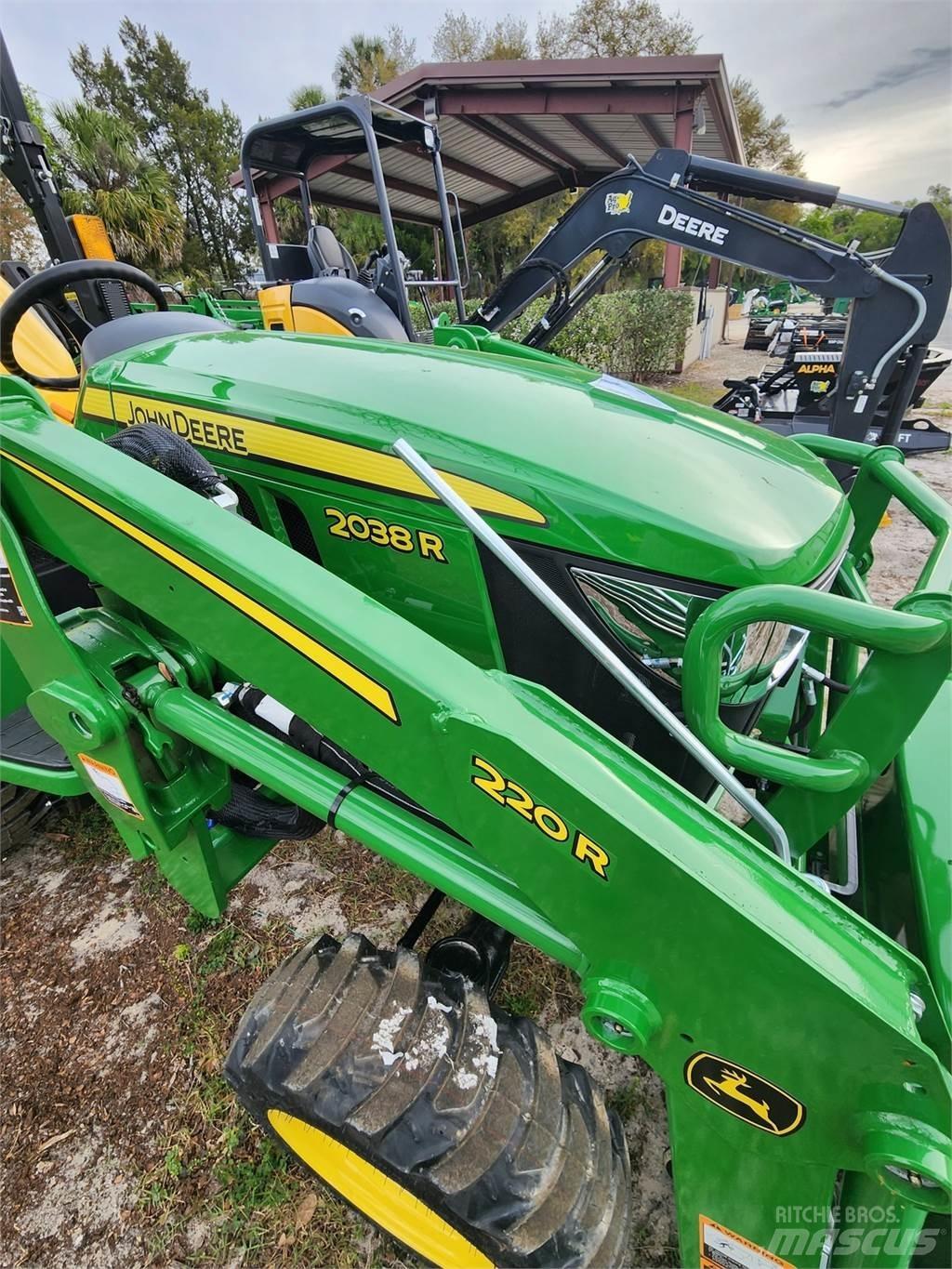 John Deere 2038R Micro tracteur